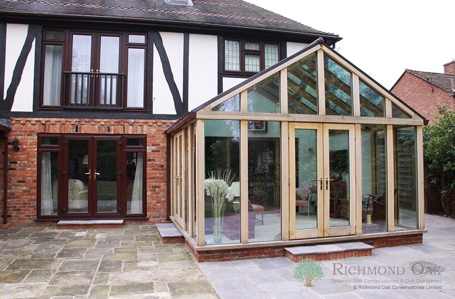 Persson_Contemporary_Oak_Gable_Conservatory_Exterior__4_-1372